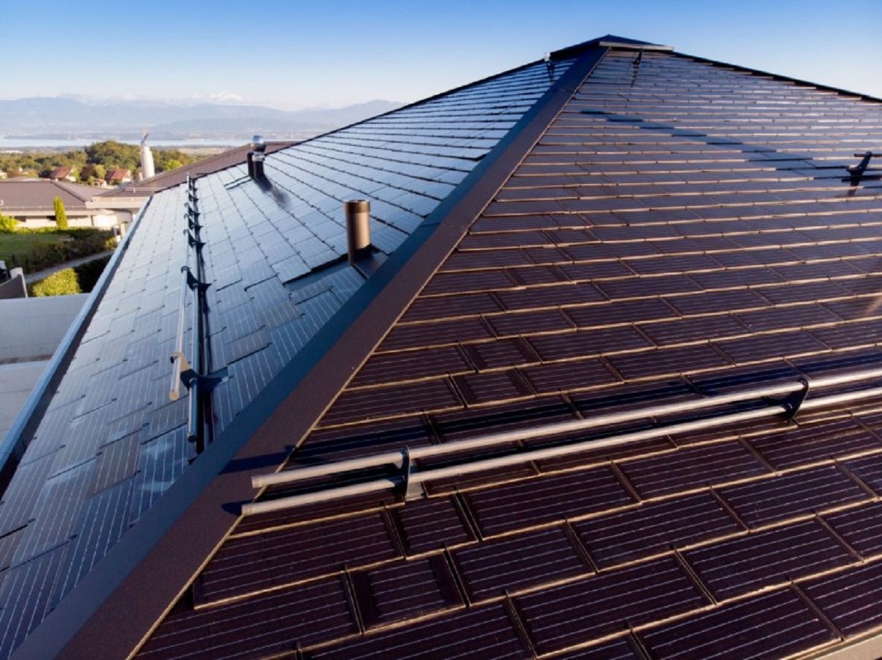 A Guide to Solar Roof Tiles and Its Manufacturer